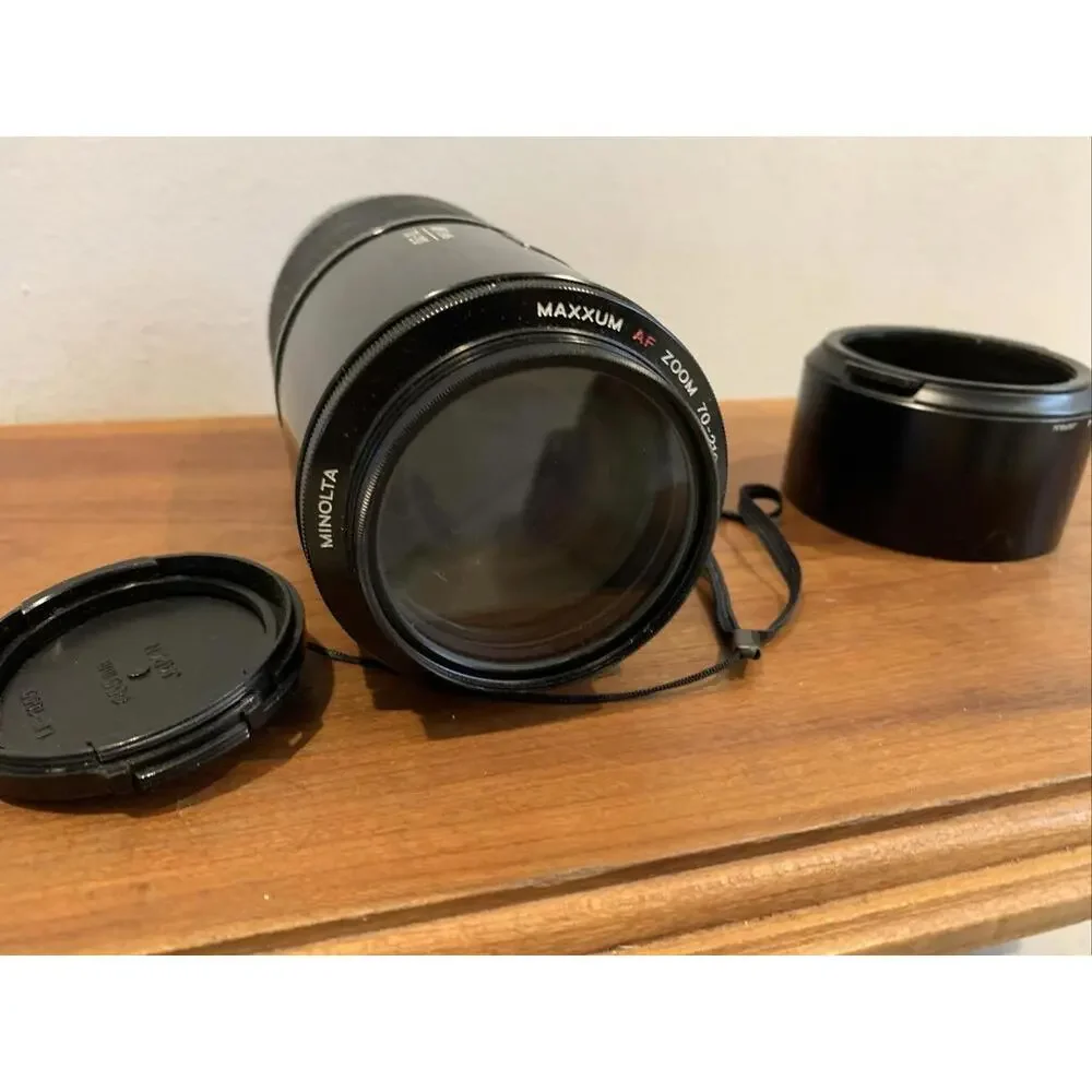 MINOLTA MAXXUM AF 'BEERCAN' 70-210MM F/4 TELEPHOTO ZOOM LENS W/ HOOD